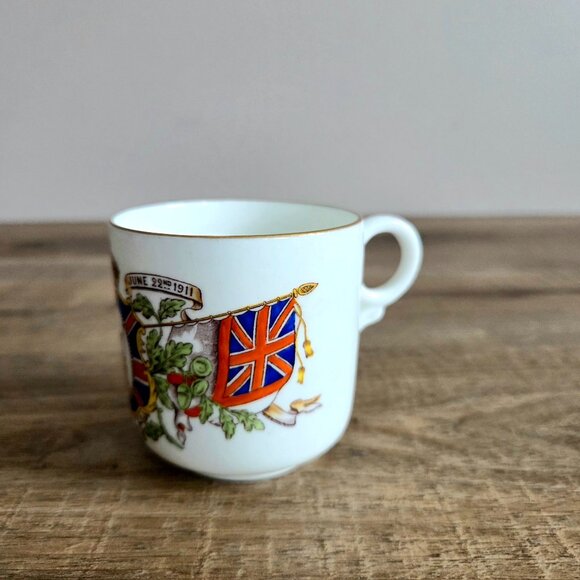 Vintage/Antique collectible Coronation cup King George V June 22nd 1911 Royalty. - Picture 2 of 5